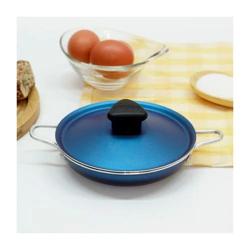 Sartén IMUSA de 14 cm para huevo con tapa de aluminio.