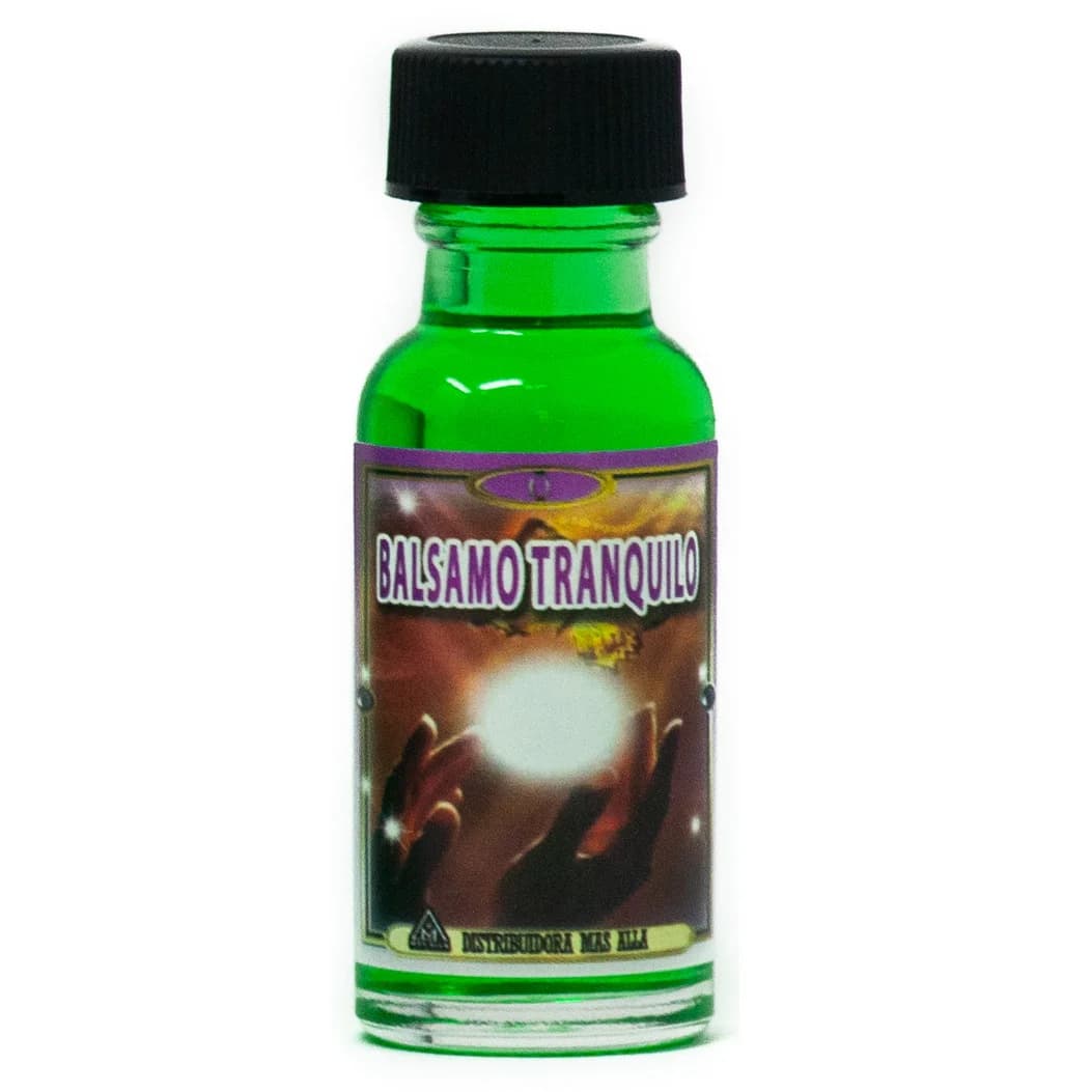 Frasco verde de aceite Bálsamo Tranquilo con etiqueta identificada.