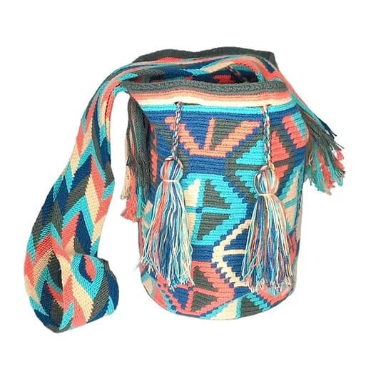 Mochila Wayuu tejida artesanalmente en Colombia
